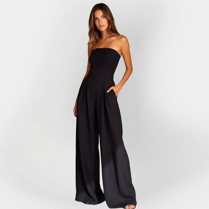 "Salopetă" can be rewritten as "Overall" or "Jumpsuit." If you're looking for a more descriptive title, you could use "Stylish Jumpsuit" or "Chic Overall." Please let me know if you have a specific context or style in mind!