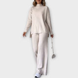 Laura - Set Tricotat cu Design Confortabil