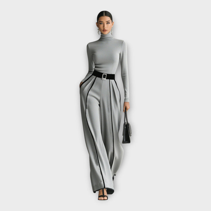 Salopetă elegantă cu design minimalist