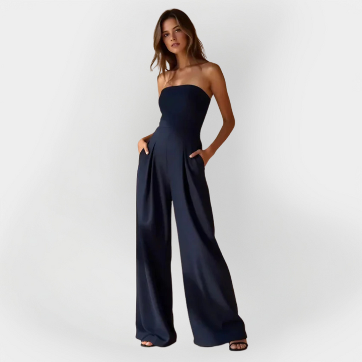 "Salopetă" can be rewritten as "Overall" or "Jumpsuit." If you're looking for a more descriptive title, you could use "Stylish Jumpsuit" or "Chic Overall." Please let me know if you have a specific context or style in mind!