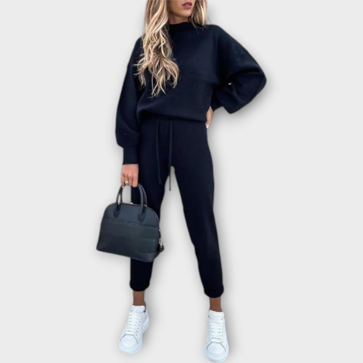 Set cu Design Elegant și Confortabil