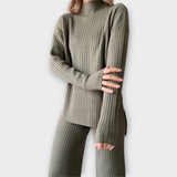 Laura - Set Tricotat cu Design Confortabil