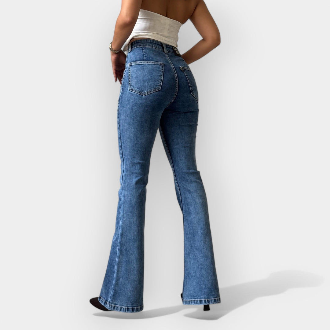 "Jeans Flare cu Talie Înaltă" can be rewritten as "Jeans Flare cu Talie Înaltă pentru Un Look Elegant".