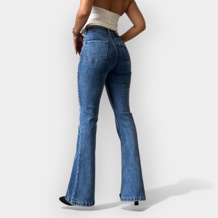"Jeans Flare cu Talie Înaltă" can be rewritten as "Jeans Flare cu Talie Înaltă pentru Un Look Elegant".