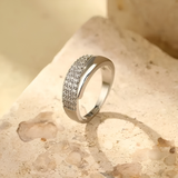 Emilia – Inel elegant reglabil auriu cu cristale
