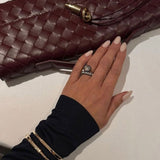 Valeria - Geantă Clutch Melanie cu Detaliu Aurie în Formă de Nod