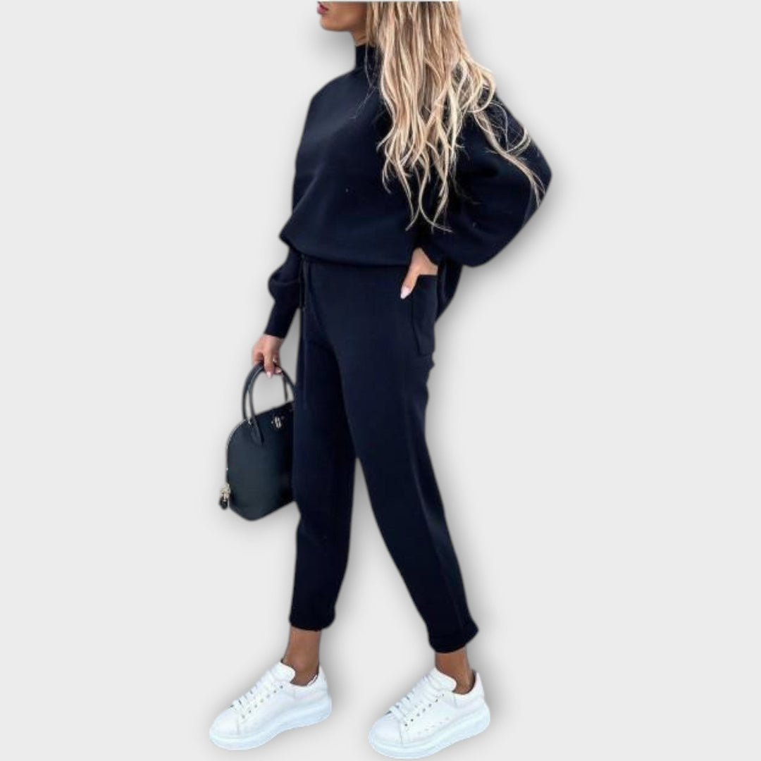 Set cu Design Elegant și Confortabil