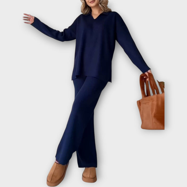 Set cu Design Minimalist și Linia Relaxată