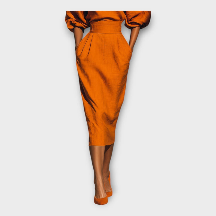 Rochie elegantă cu un design sofisticat și estetică minimalistă